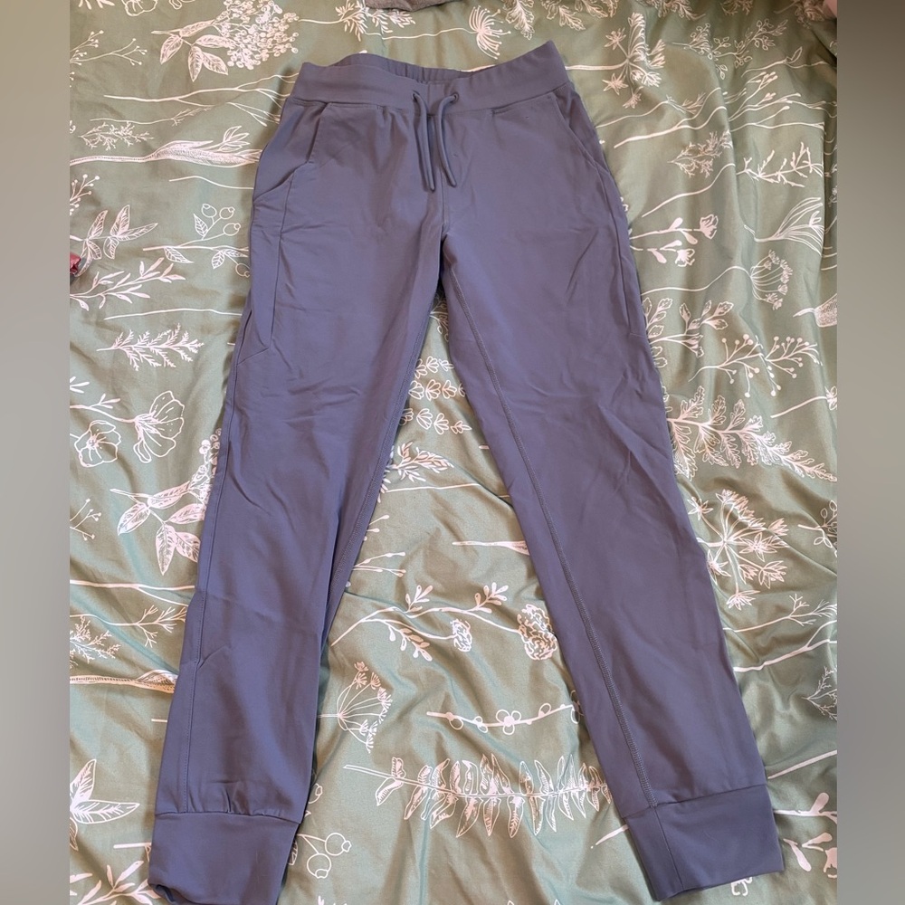 Alphalete premium joggers